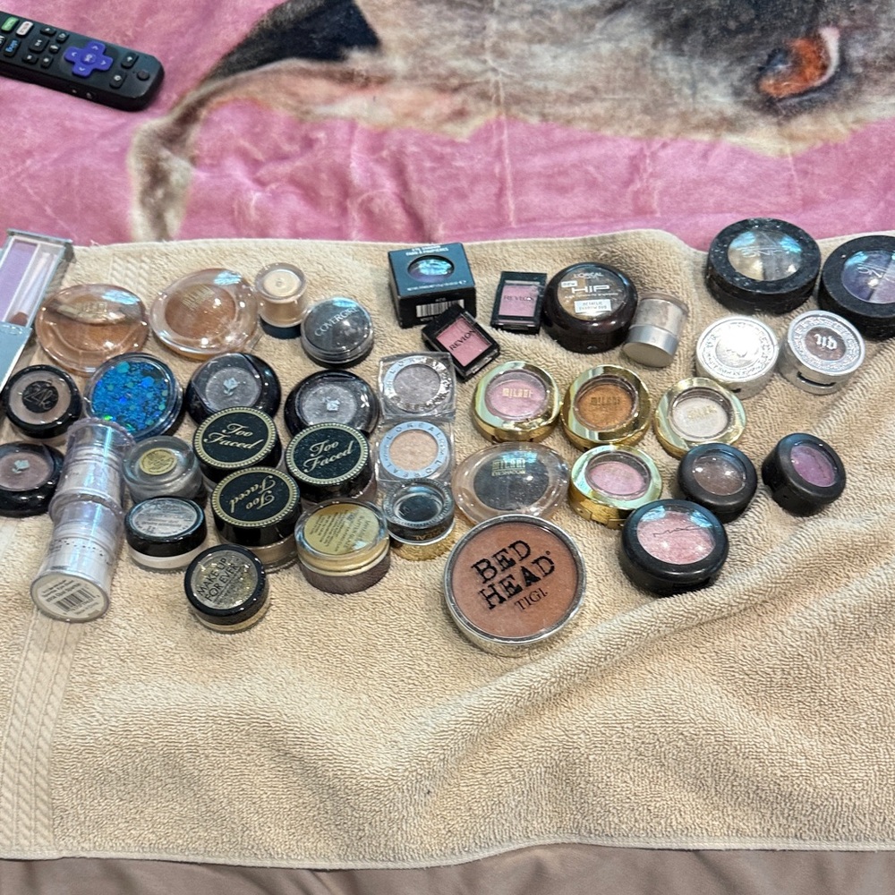 39 eyeshadows various colors Shimmer Eyeshadow Single — Peachy Bronze Highlight